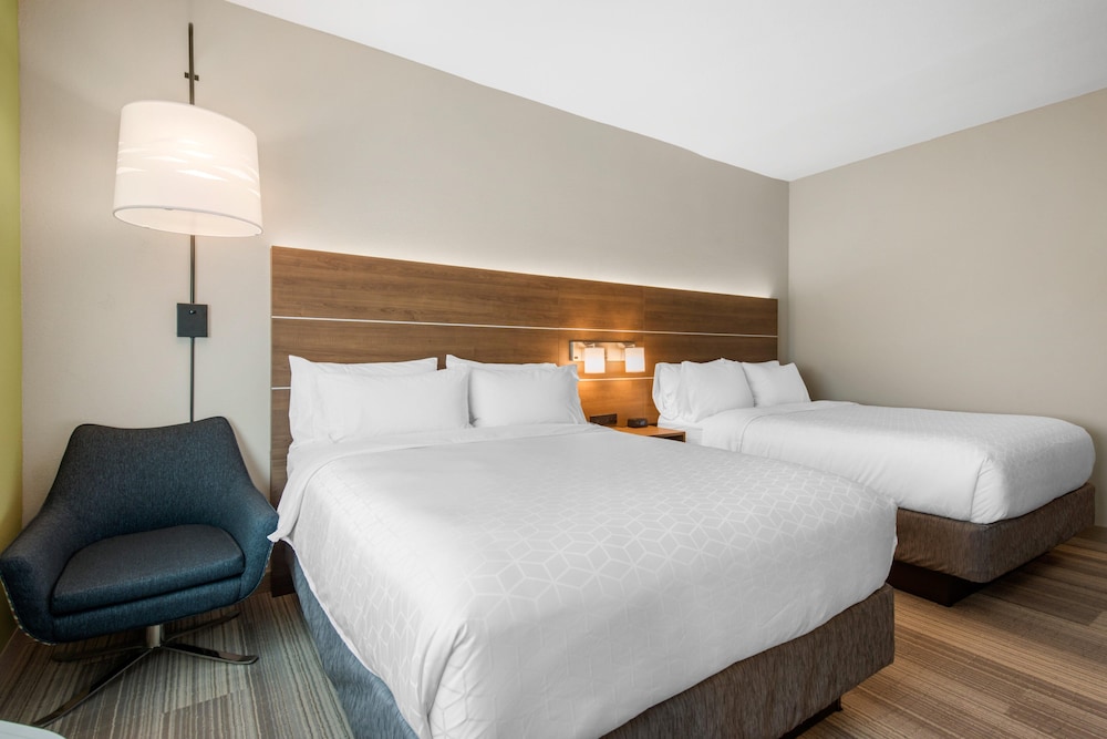 Holiday Inn Express & Suites Alachua Gainesville Area by IHG - photo 25