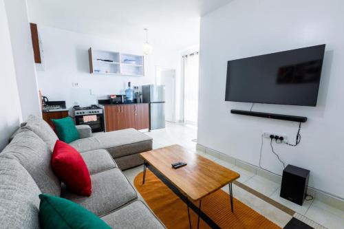 Rooftop Luxe with Queen Bed Gym and Netflix