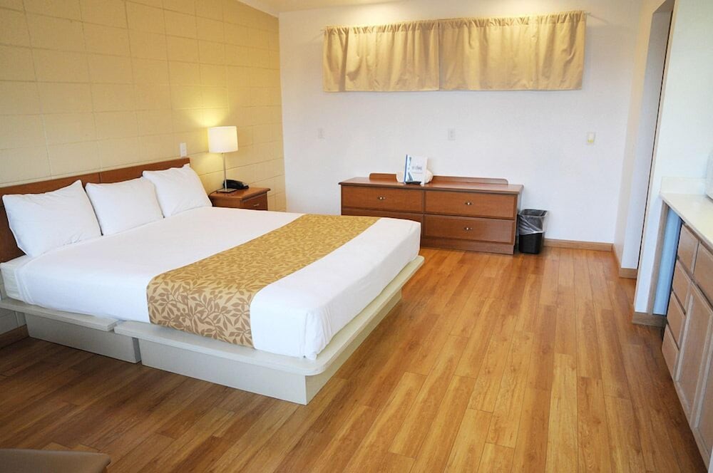 CCBC Resort Hotel A Gay Men's Resort - photo 20