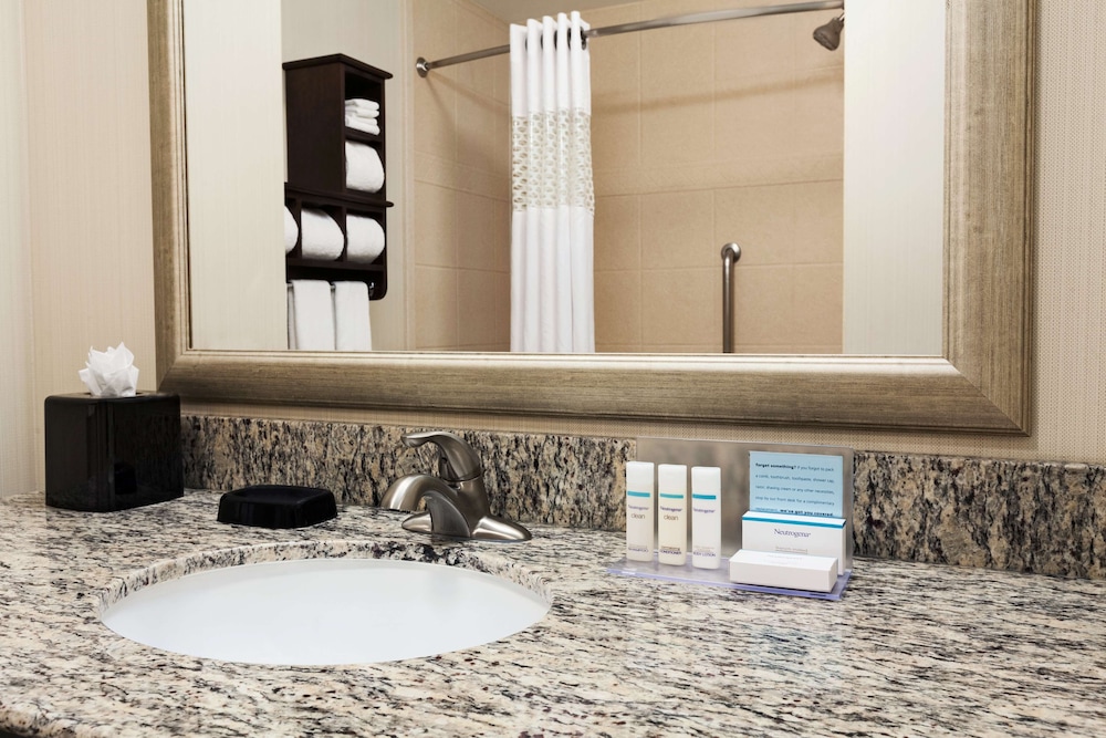 Hampton Inn & Suites San Bernardino - photo 8