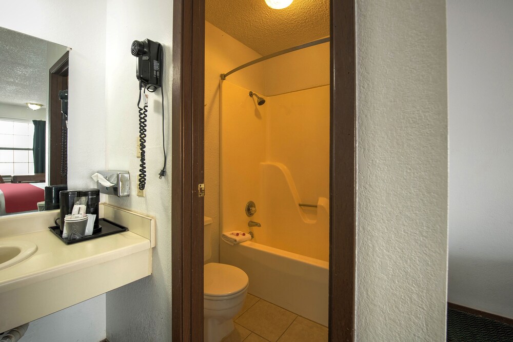 Valley Inn Motel - photo 11