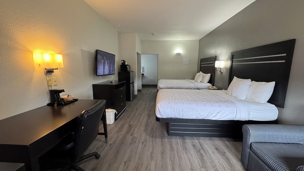 Sunbridge Inn and Suites - photo 34