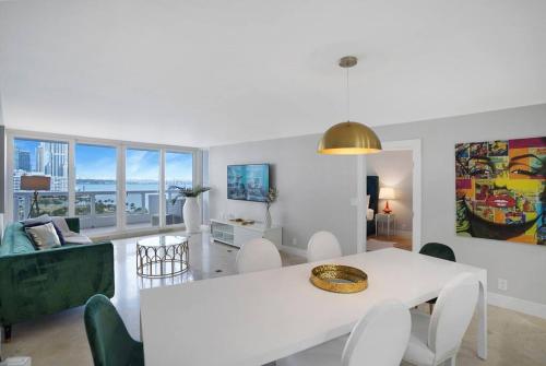 The Gypsy Water & Park Views Totally Renovated — 4-Star Luxury Hotel in Miami, United States