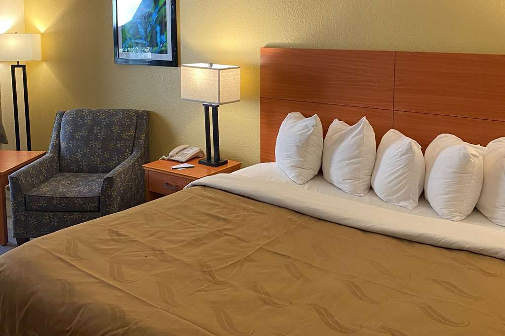 Quality Inn near Manatee Springs State Park - photo 15
