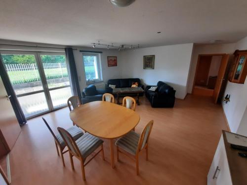 C & R Zimmervermietung — hotel near Hannover Airport