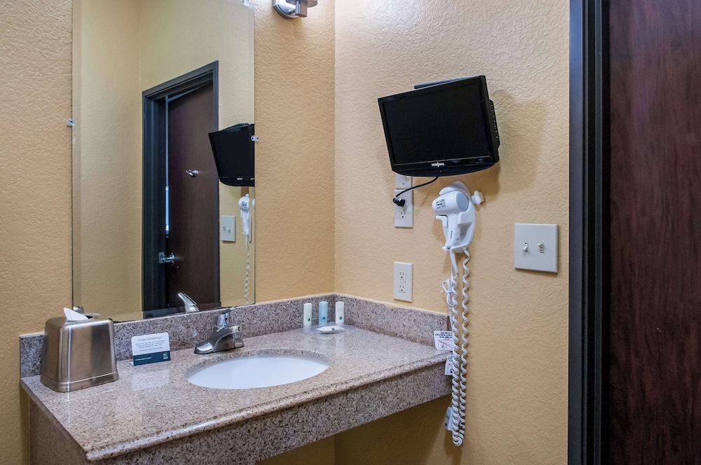 Quality Inn & Suites Slidell - photo 14