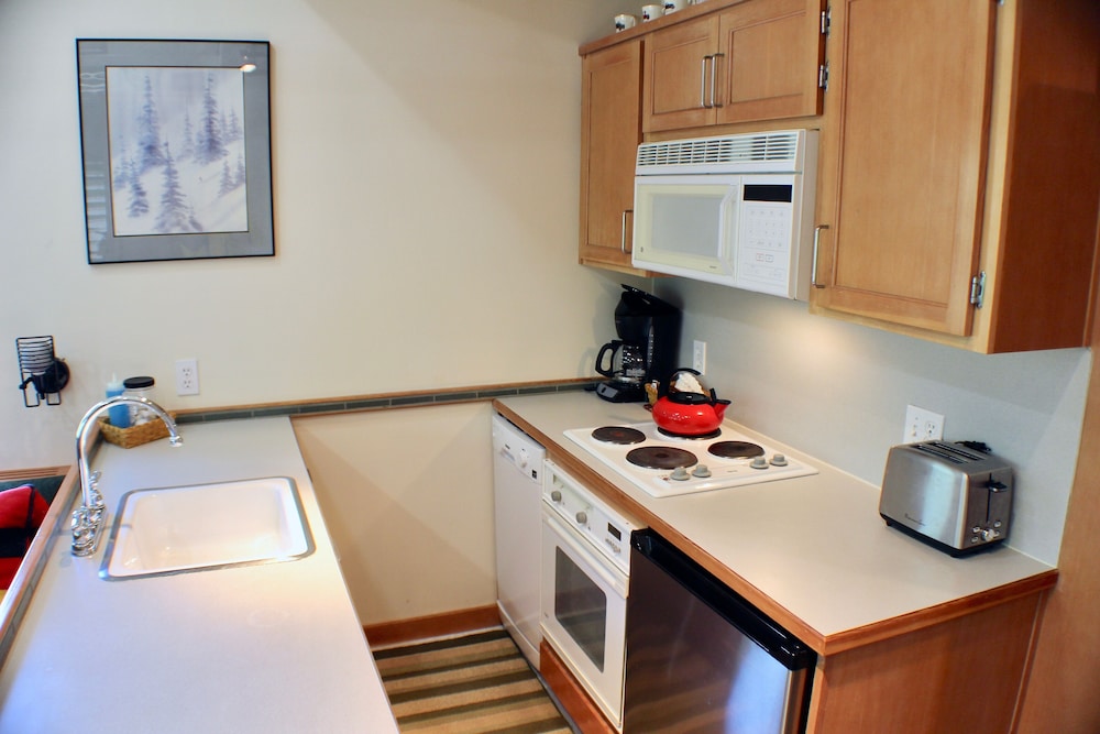 Crystal Chalets Condominiums at Crystal Mountain Ski Resort - photo 65