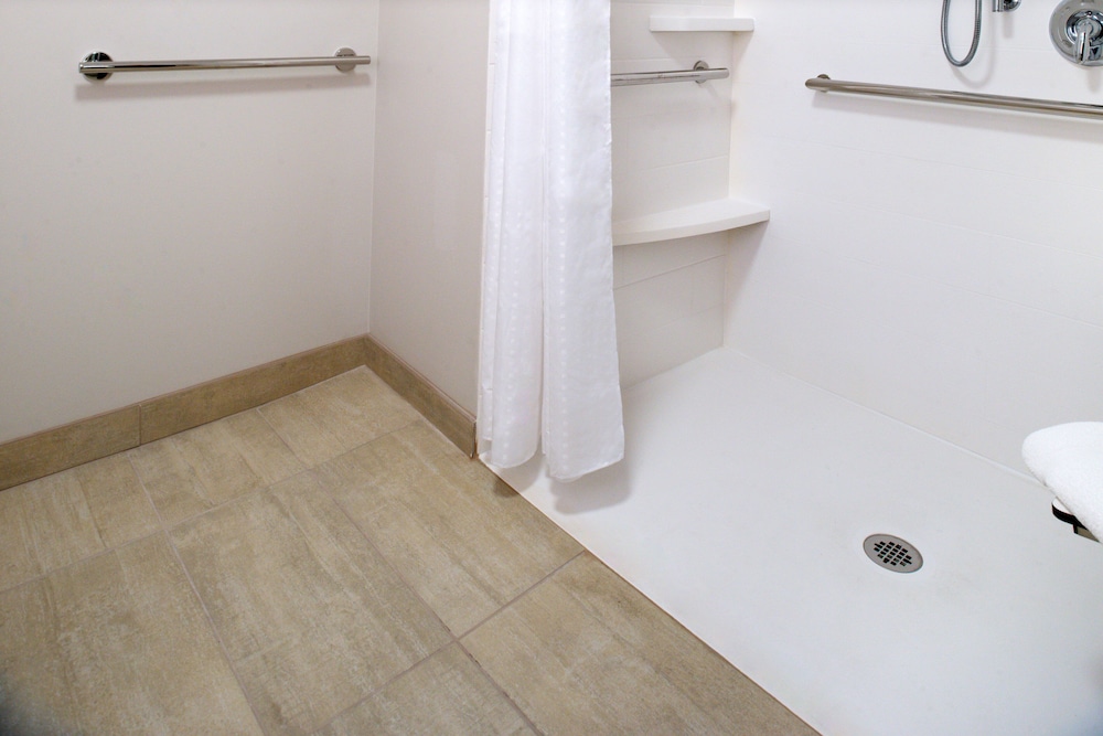 Holiday Inn Express & Suites Ottumwa by IHG - photo 28