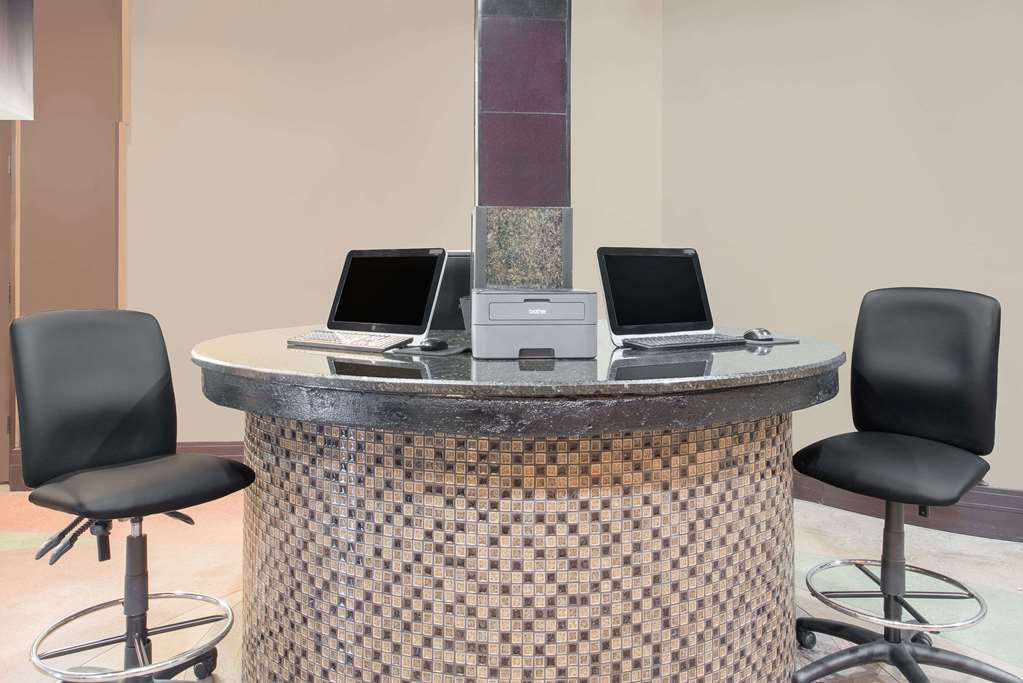 Wyndham Garden Midland - photo 17