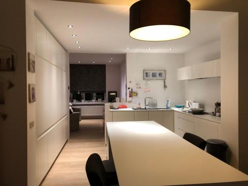 Home Bruges Cosy Comfort Modern Couple Privacy Walking Distance City Center Kitchen Terrace Garden — 4-Star Luxury Hotel in Brugge, Belgium