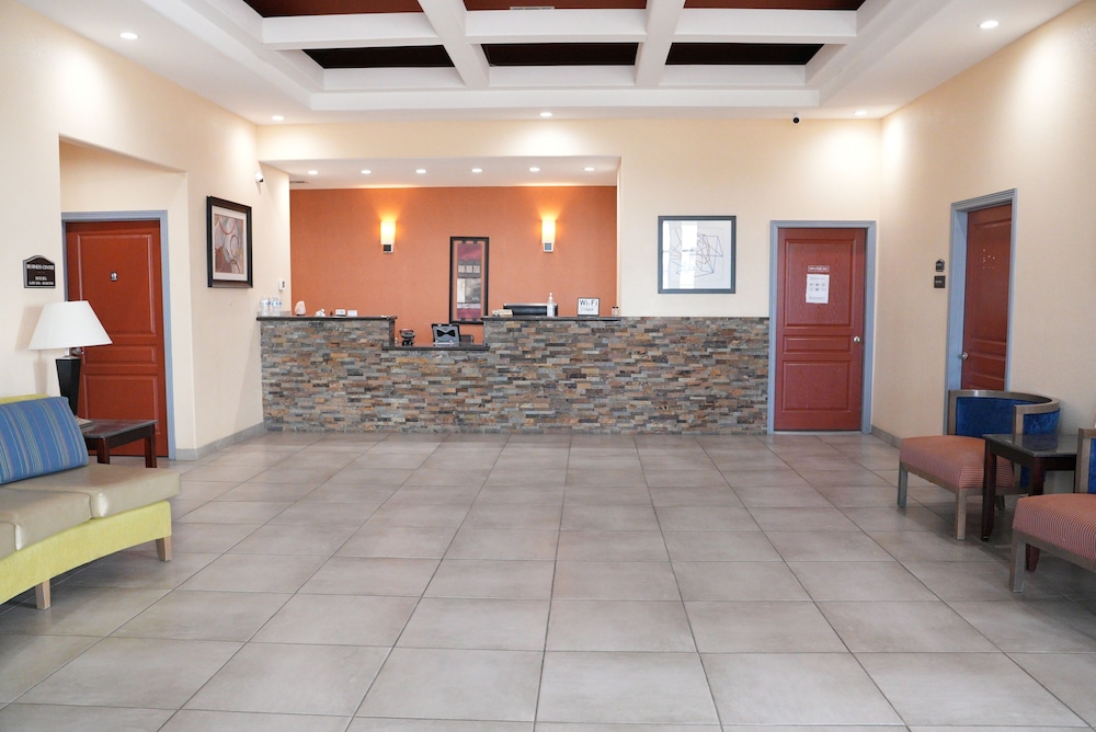 Sunbridge Inn and Suites - photo 4