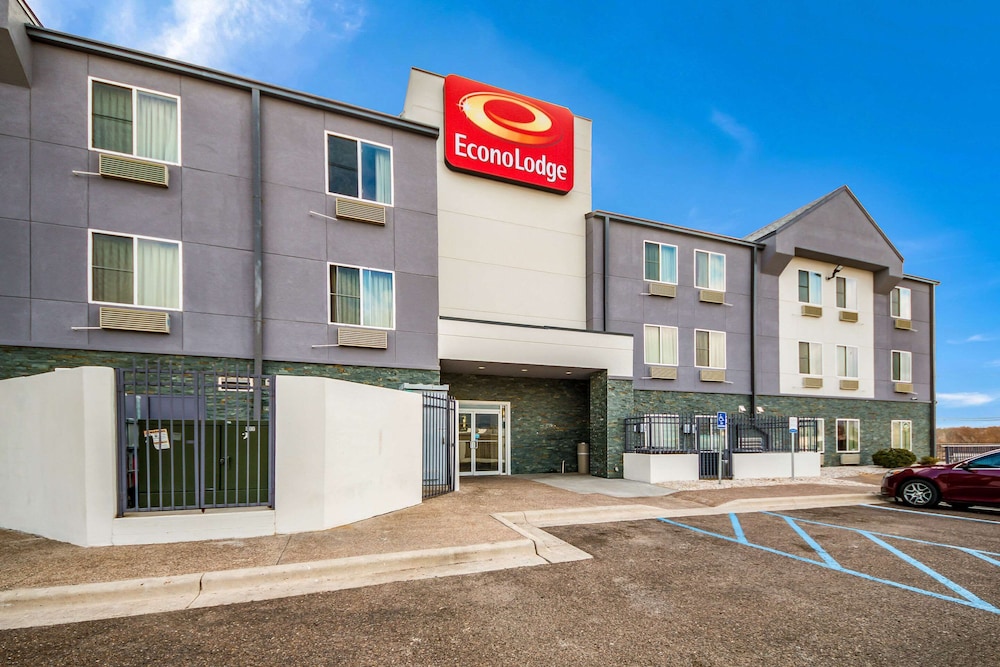 Econo Lodge Laredo in Laredo, United States