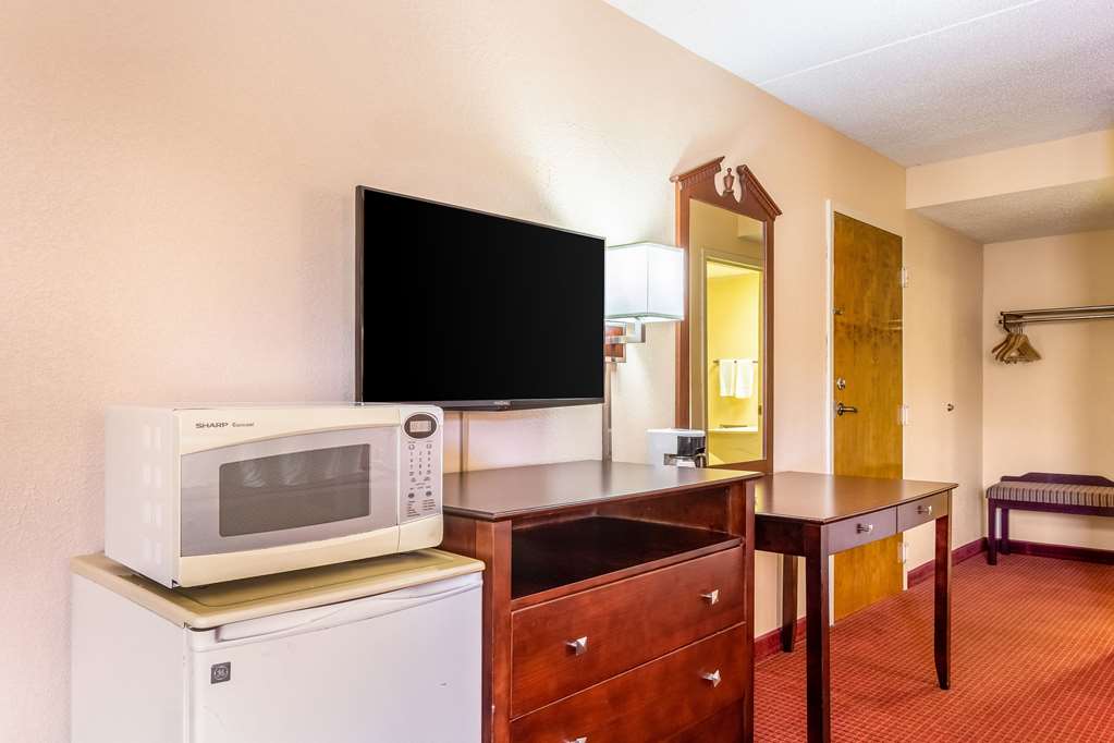 Econo Lodge Rocky Top - photo 7