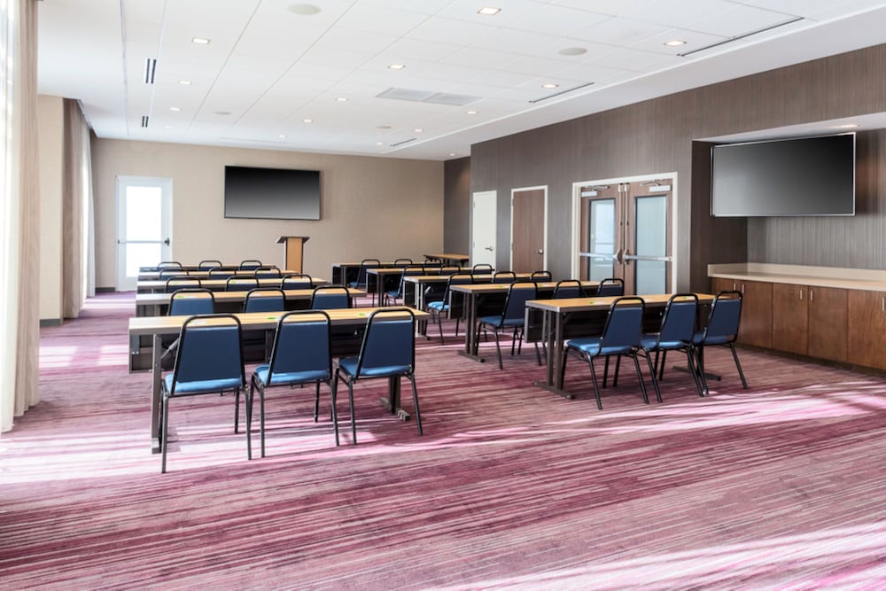 Courtyard by Marriott Indianapolis West Speedway - photo 20