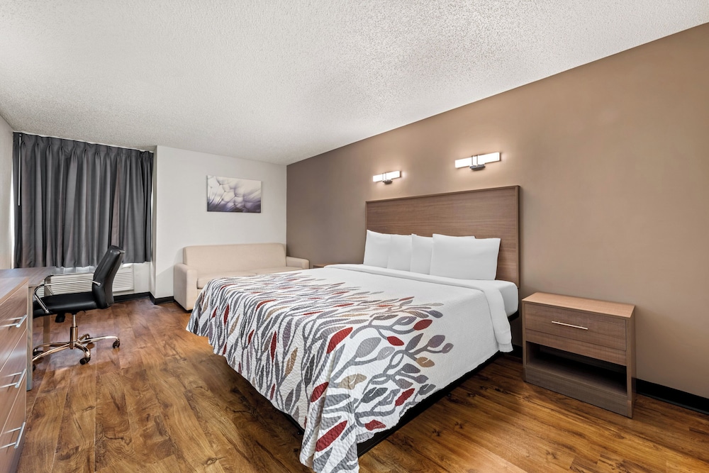 Red Roof Inn Charlotte University - photo 12
