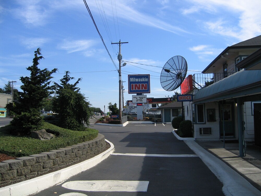 Milwaukie Inn Portland South - photo 13