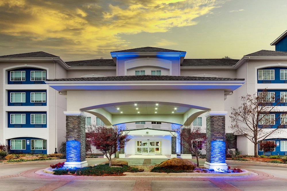 Holiday Inn Express & Suites Ardmore by IHG - photo 55