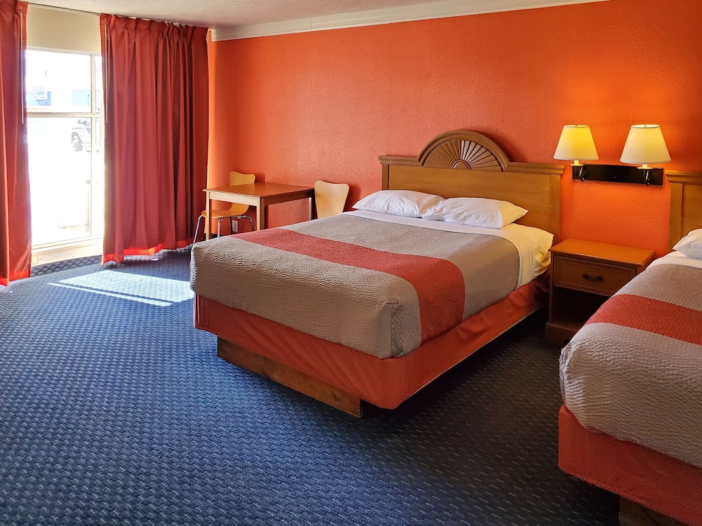 Motel 6 Canon City CO - photo 23