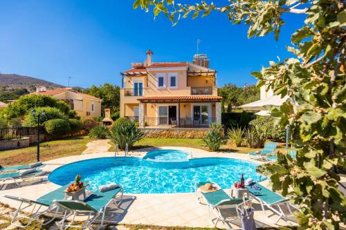 Villa Chloe — 4-Star Luxury Hotel in Gerani, Greece