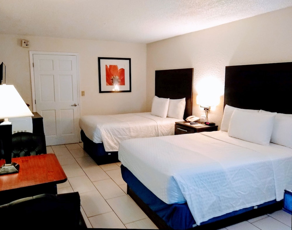 Red Carpet Inn Airport and Cruise Port Hotel Fort Lauderdale - photo 16