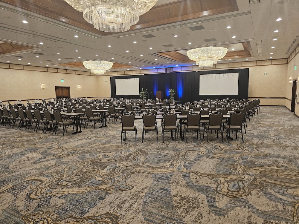 Crowne Plaza Phoenix Chandler Golf Resort by IHG - photo 100