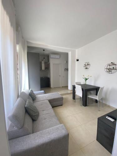 Civico 107 Apartment with Private Parking — 4-Star Luxury Hotel in Quartu Sant'elena, Italy