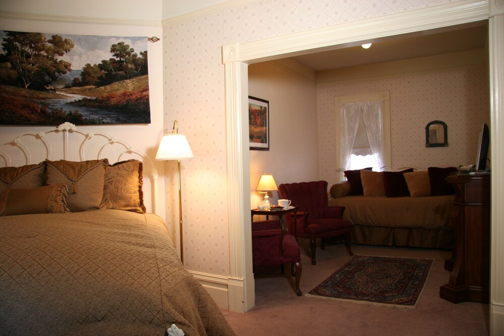 Hennessey House - photo 10