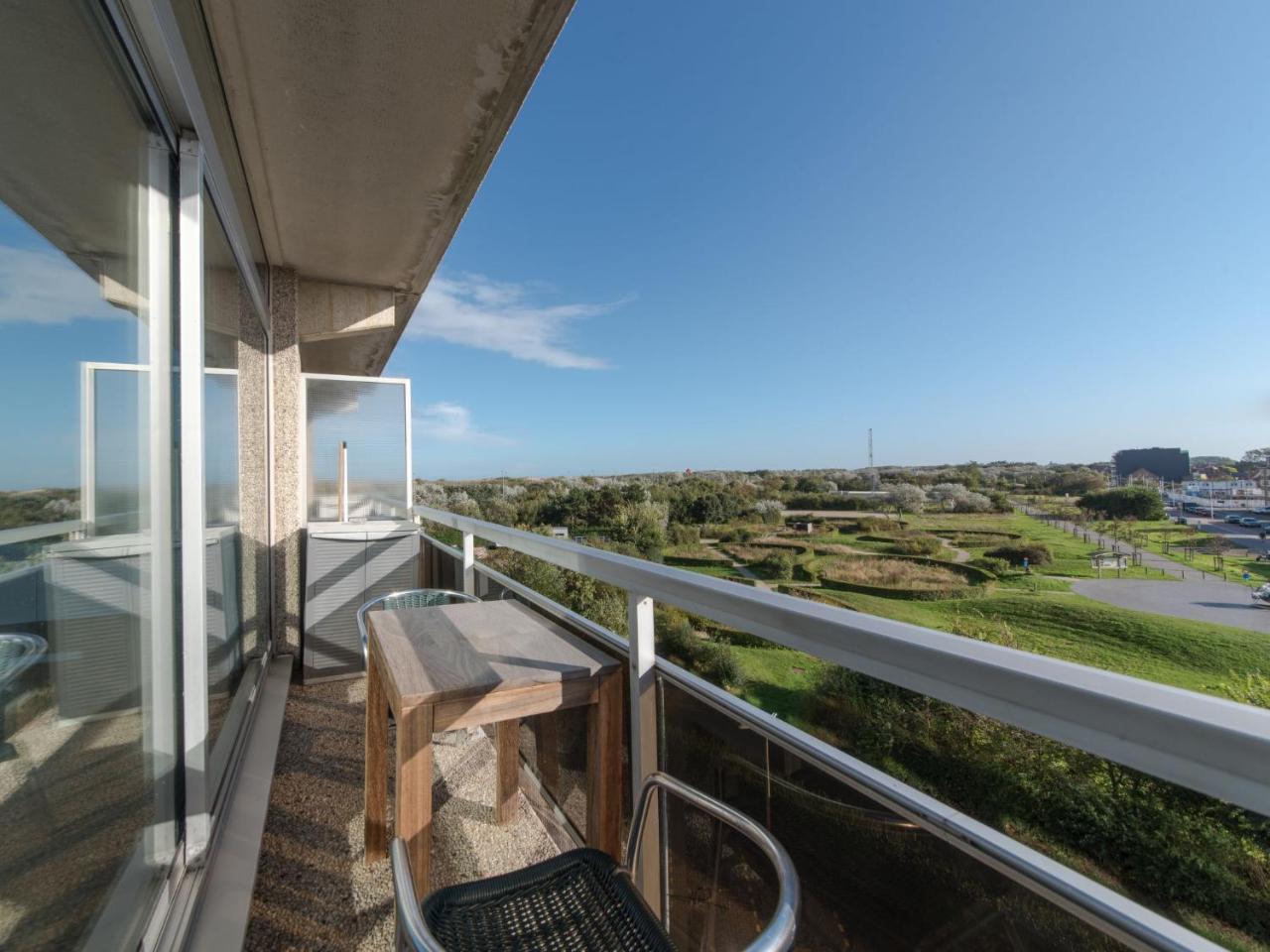 Studio Ochtendstemming by Interhome - carbon neutral hotel in Bredene