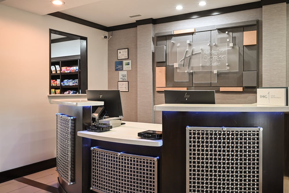 Holiday Inn Express & Suites Charlotte Southeast Matthews by IHG - photo 3