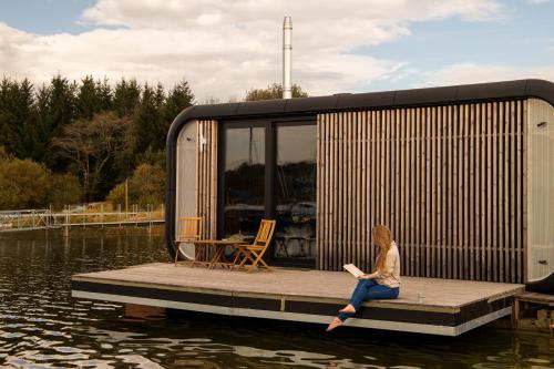 Modul Kometa - carbon neutral hotel in Unknown City