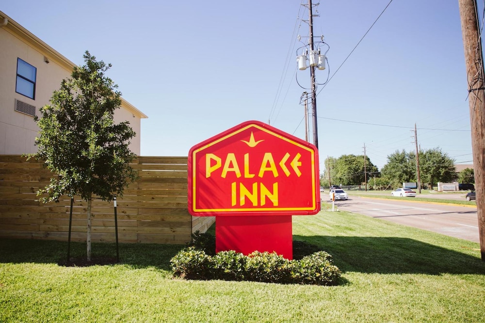 Palace Inn 290 & Jones Rd - featured photo