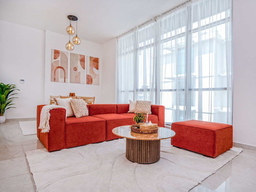 Easygo upgraded 1bdr Polo Residence — 4-Star Luxury Hotel in Dubai, United Arab Emirates