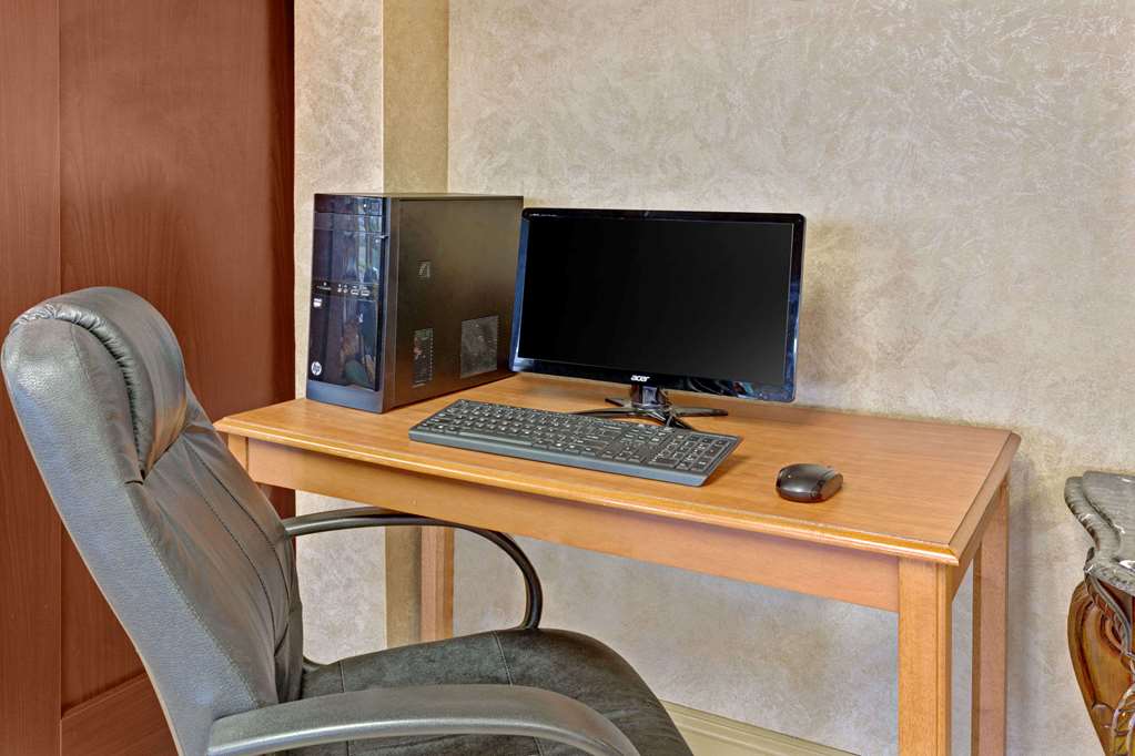Ramada by Wyndham Baltimore West - photo 16