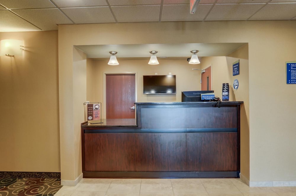 Cobblestone Inn & Suites Altamont - photo 6