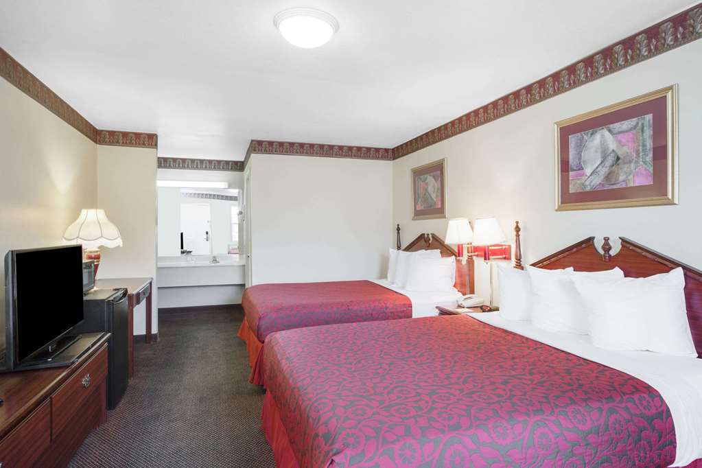 Days Inn by Wyndham Trumann AR - photo 6