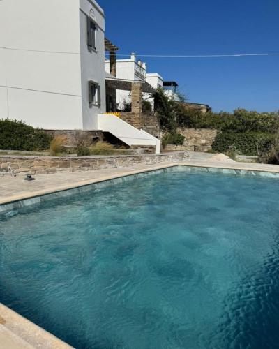 Dinora Villa — 4-Star Luxury Hotel in Mykonos, Greece