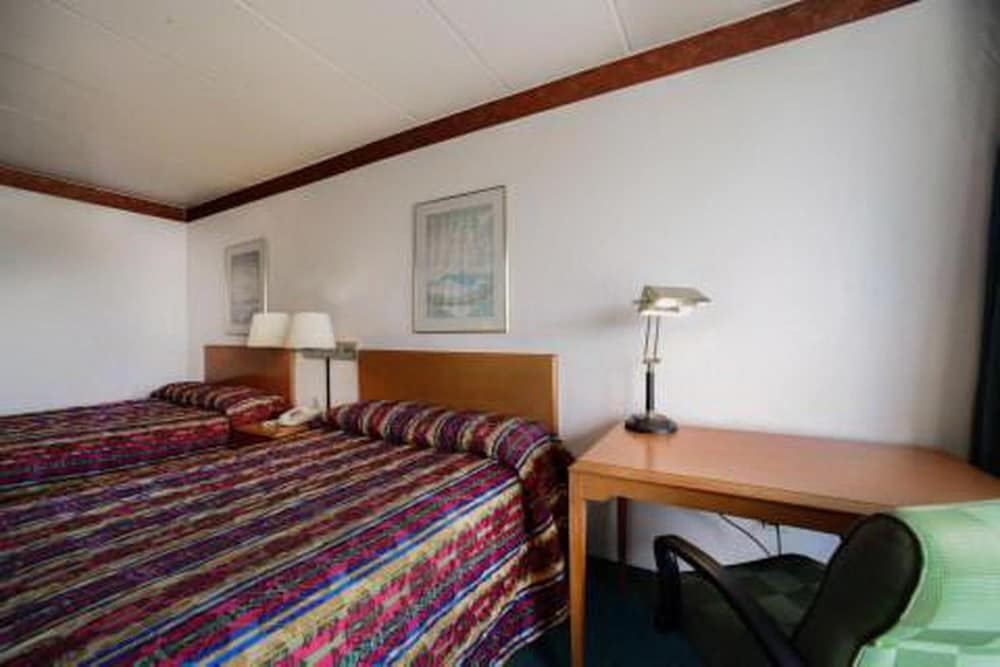 Loyalty Inn Maryville - photo 19