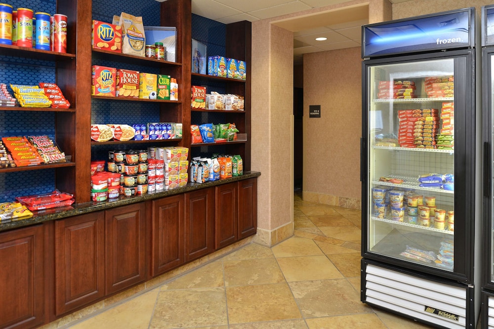 Hampton Inn & Suites Boise Meridian - photo 57
