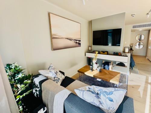 Tokyo Studio with Balcony Book 4 & Get 5th Night FREE — 4-Star Luxury Hotel in Cape Town, South Africa