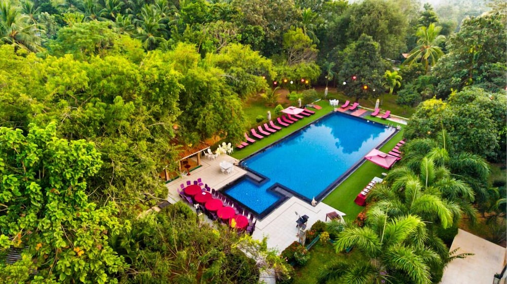 Heritage Hotel - carbon neutral hotel in Anuradhapura