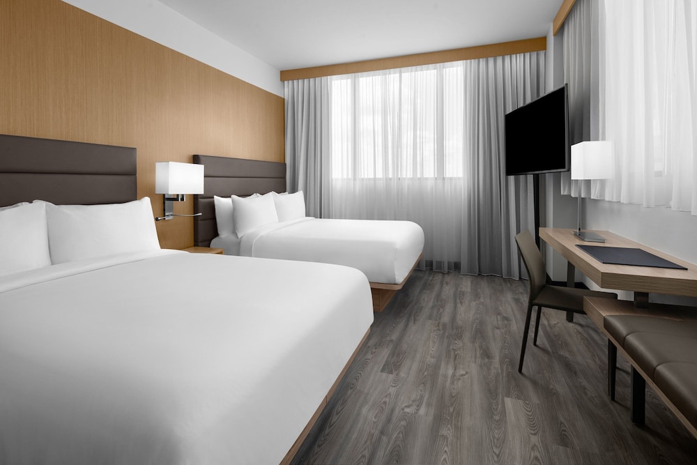 AC Hotel by Marriott Miami Brickell - photo 10