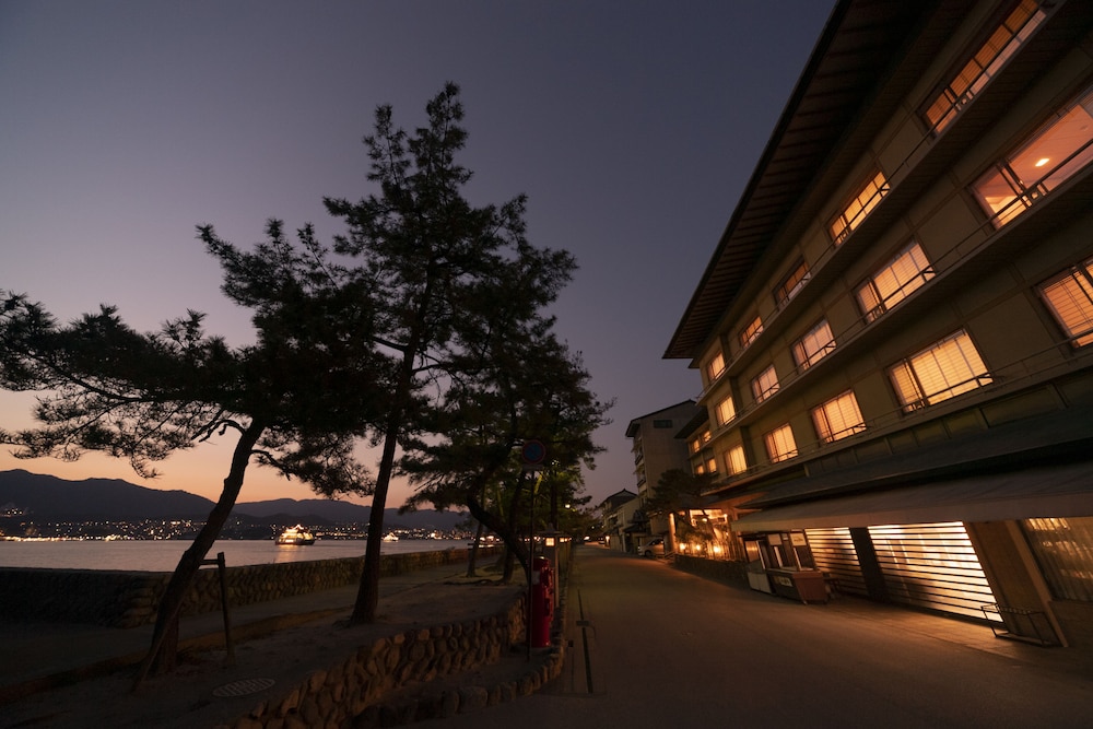 Hotel Miyarikyu — Hatsukaichi