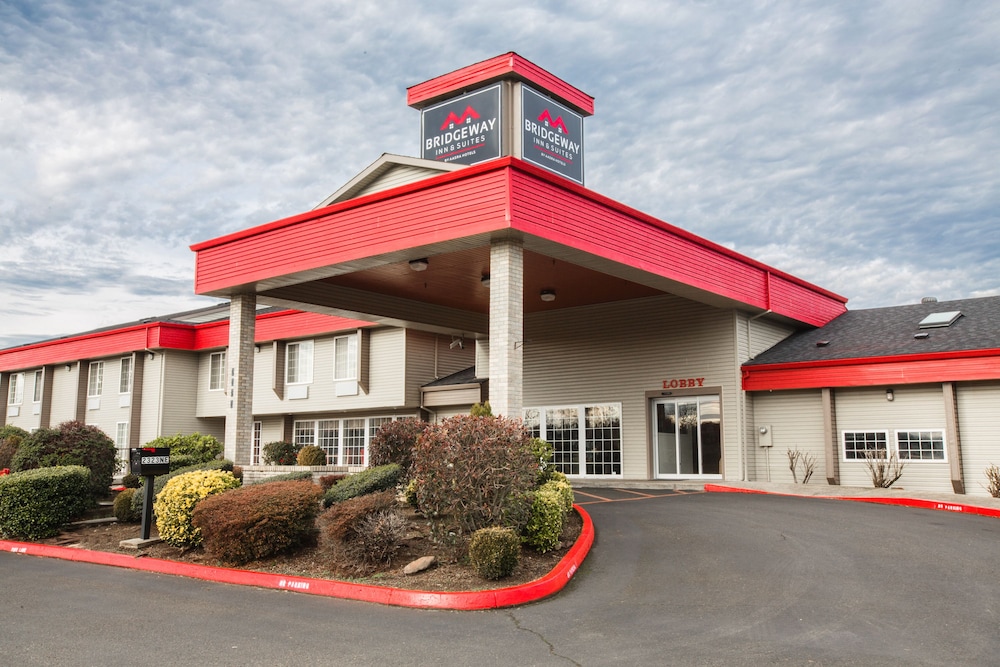 Bridgeway Inn & Suites Portland Airport - photo 2