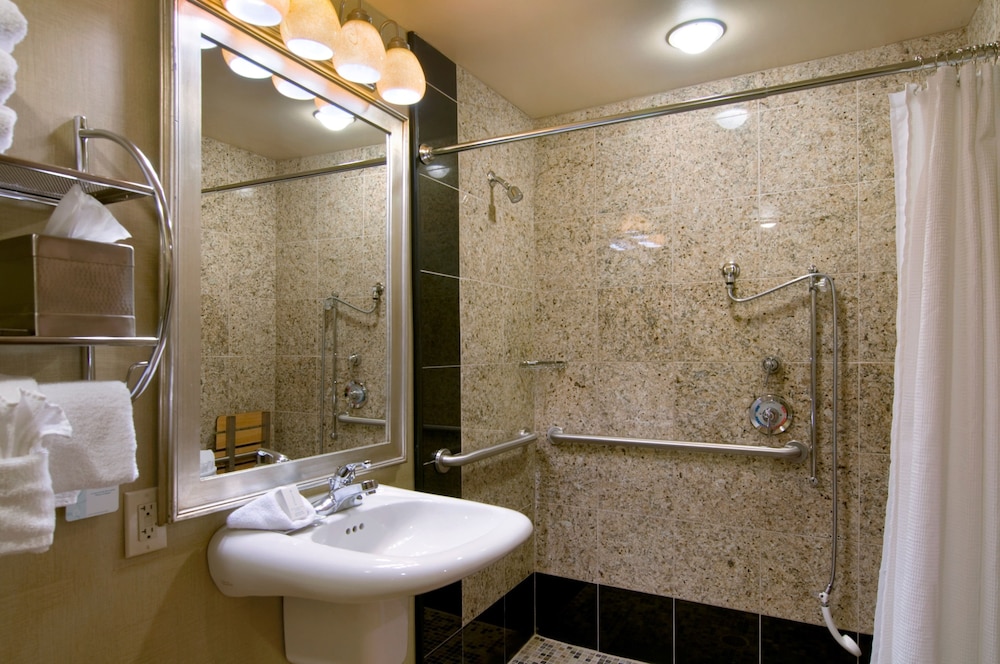 Hilton Knoxville - photo 21