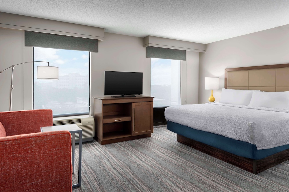 Hampton Inn & Suites Lake Mary At Colonial Townpark - photo 10