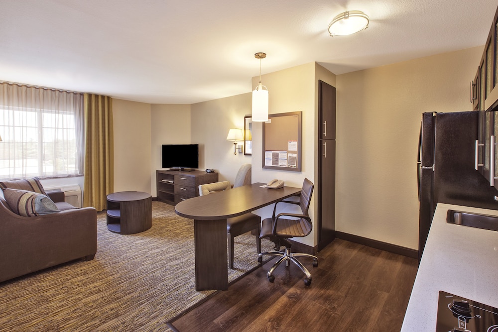 Candlewood Suites Indianapolis Airport by IHG - photo 9