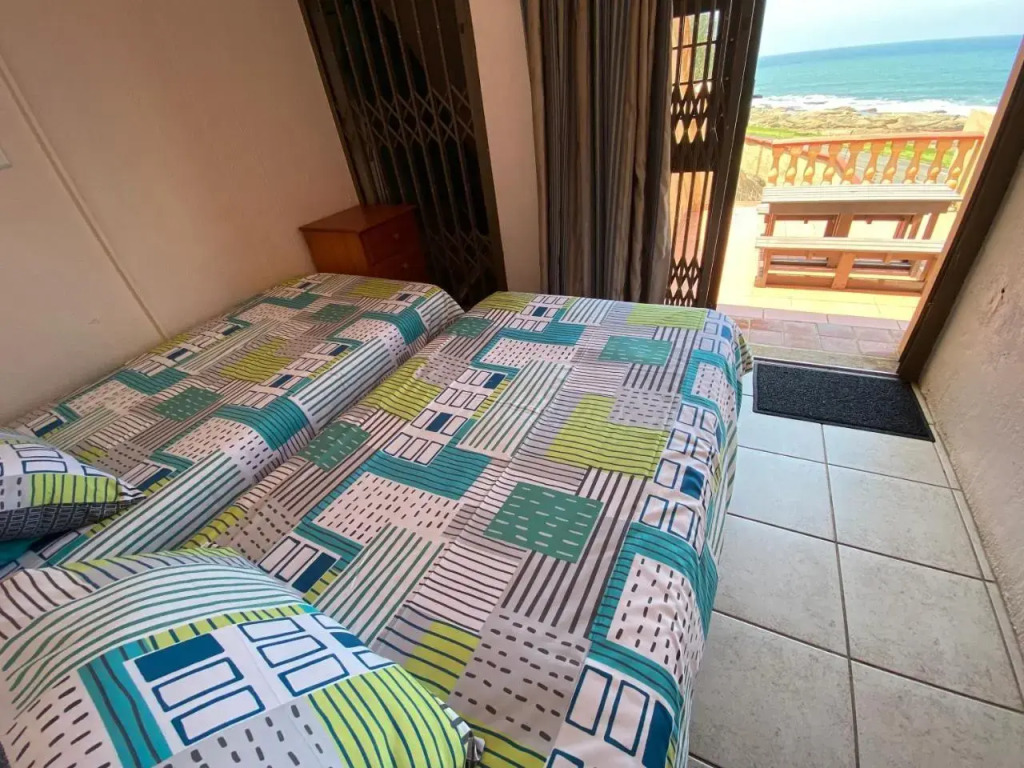 Uvongo Cabanas 1B — 4-Star Luxury Hotel in Margate, South Africa
