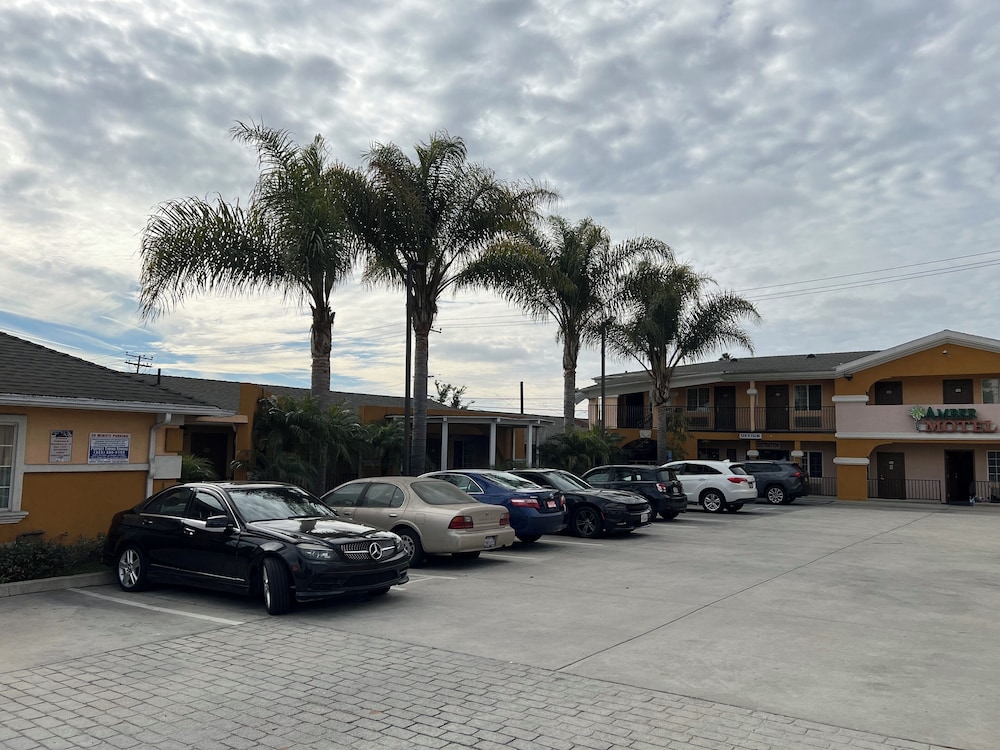 Amber Motel in Inglewood, United States