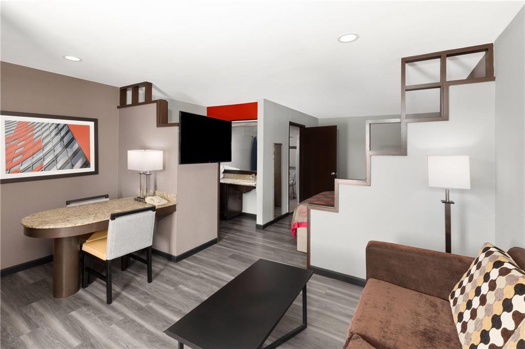 Ramada by Wyndham El Paso - photo 10