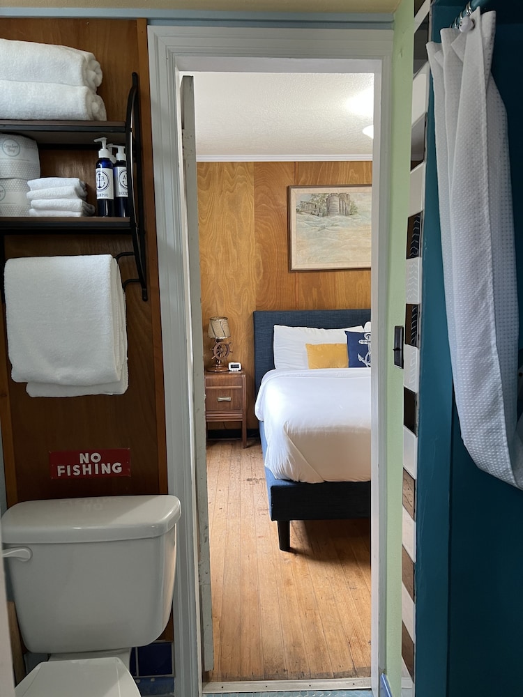 Anchor Inn Resort - photo 54